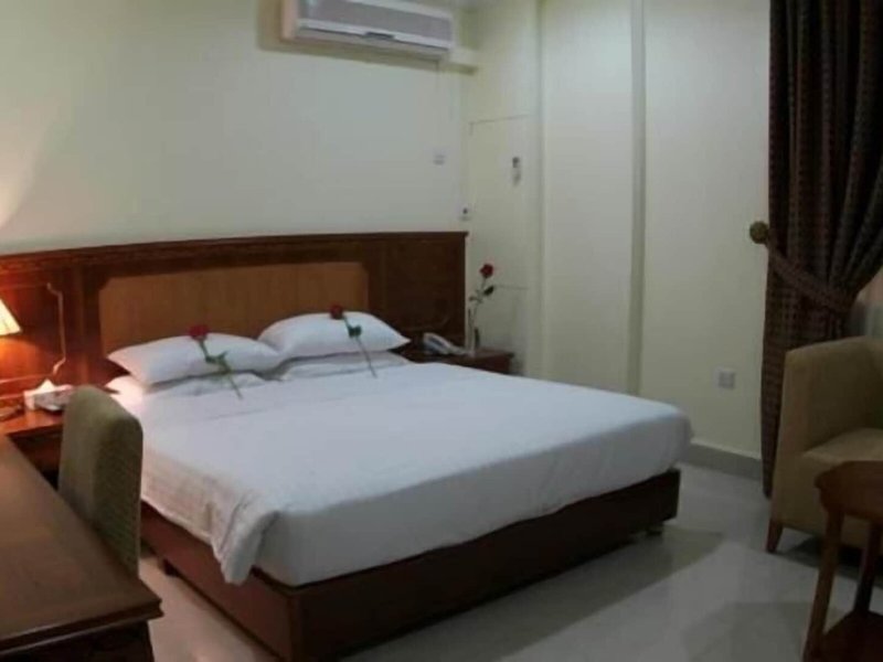 Al Muntazah Plaza Hotel 16