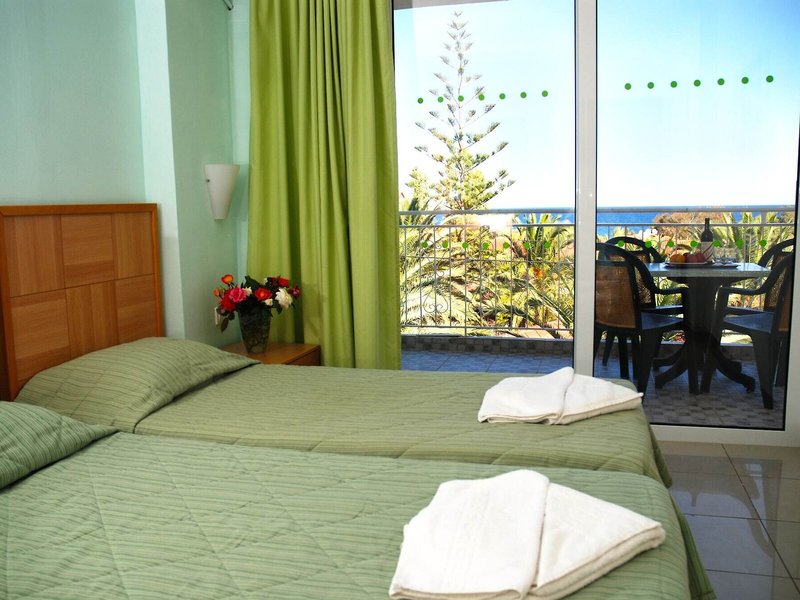 Captains & Commodore & Admiral Complex 9