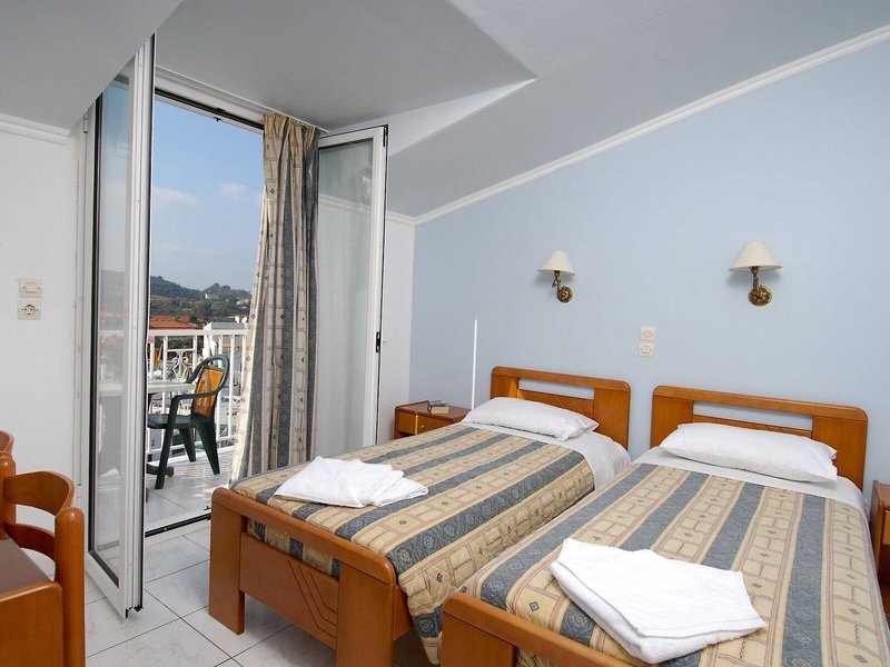 Captains & Commodore & Admiral Complex 10