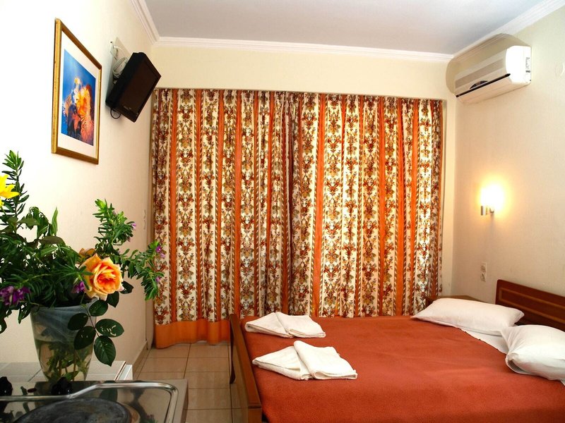 Captains & Commodore & Admiral Complex 13