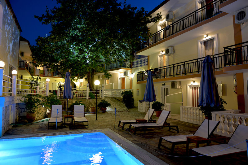 Dimitra Aparthotel 1