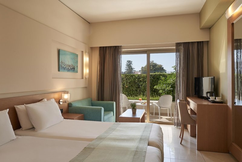 Atlantica Amalthia Beach Hotel 22