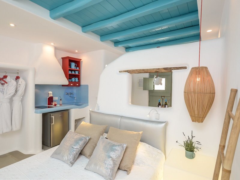 Naxos Euphoria Suites 32