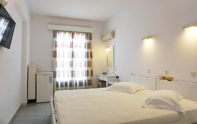 Polos Hotel Paros 7