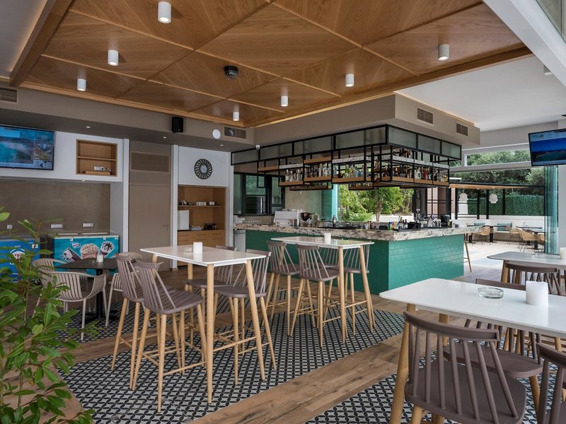 Atrion Resort Hotel & Apartments 8 - Restaurant