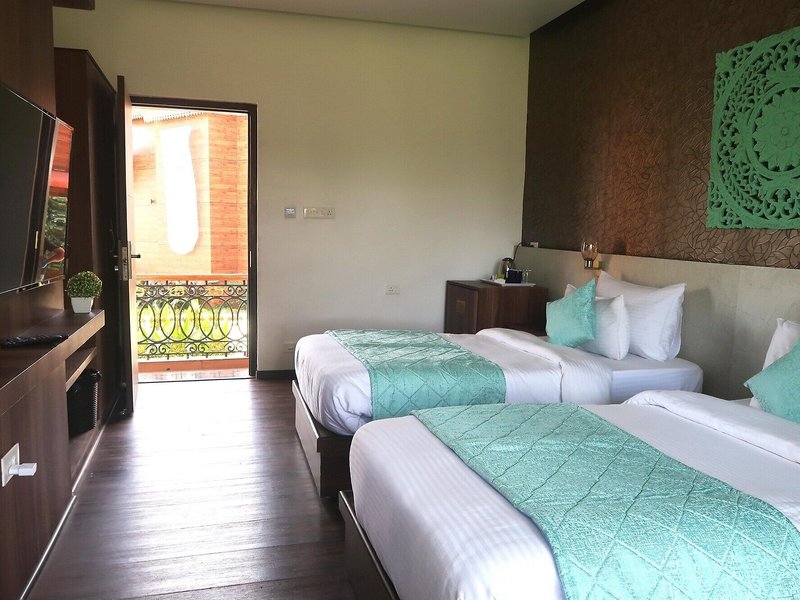 Bollywood Sea Queen 33