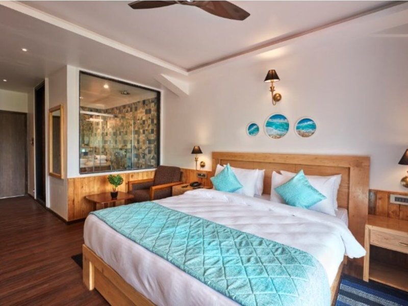 Bollywood Sea Queen 37