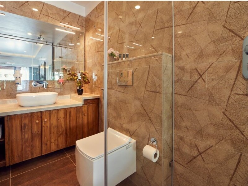 Bollywood Sea Queen 39