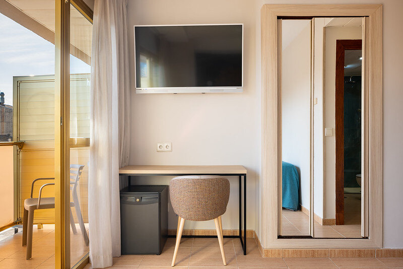 htop Amaika Adults Only 14