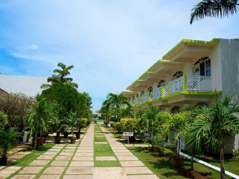 Fun Holiday Beach Resort 3