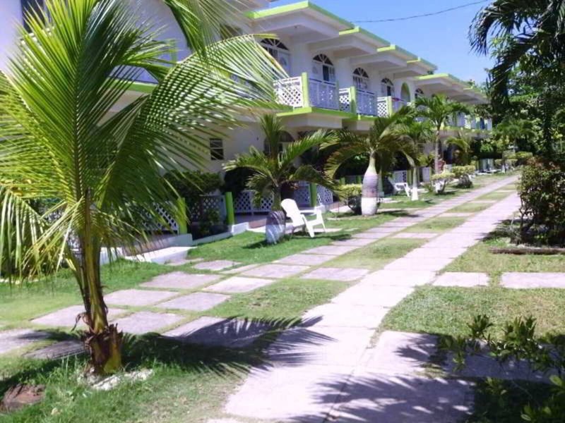 Fun Holiday Beach Resort 4