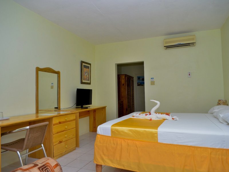 Fun Holiday Beach Resort 26