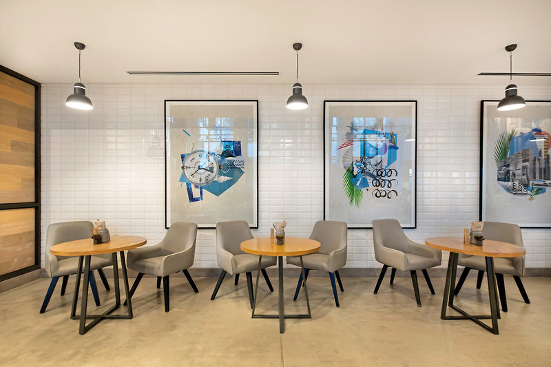 Rove Dubai Marina 17