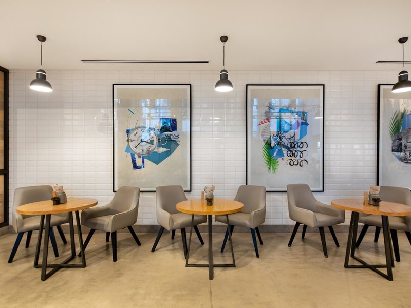 Rove Dubai Marina 6
