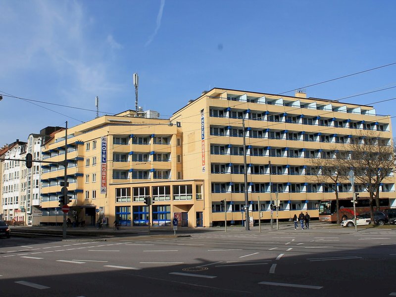 a&o München Hackerbrücke