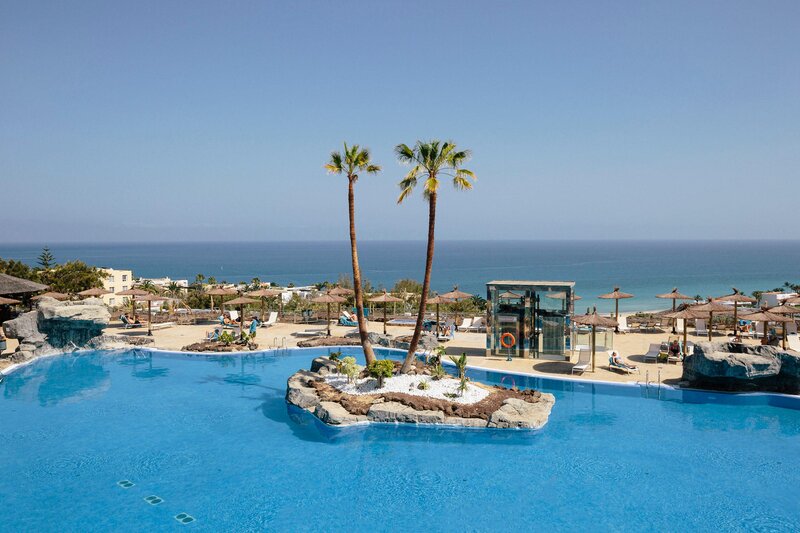 Ambar Beach Hotel & Spa 8 - Outdoor Pool