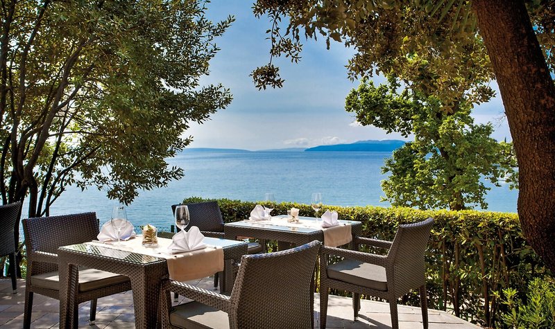 Hotel Ambasador 17