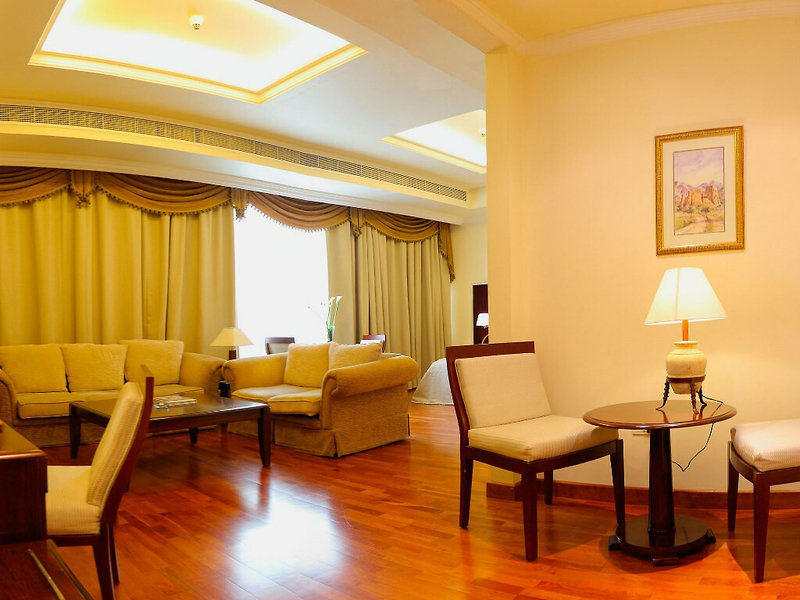Sharjah Premiere Hotel & Resort 8