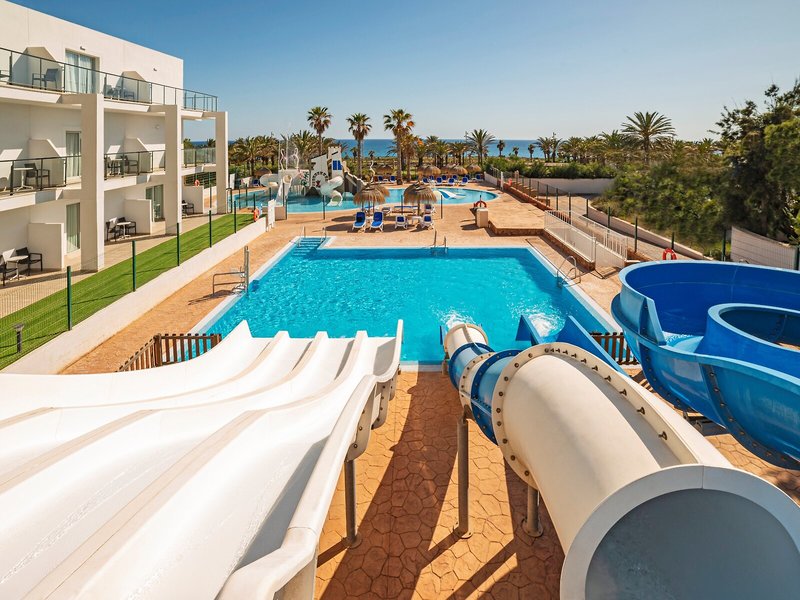 SunConnect Cabogata Garden 10