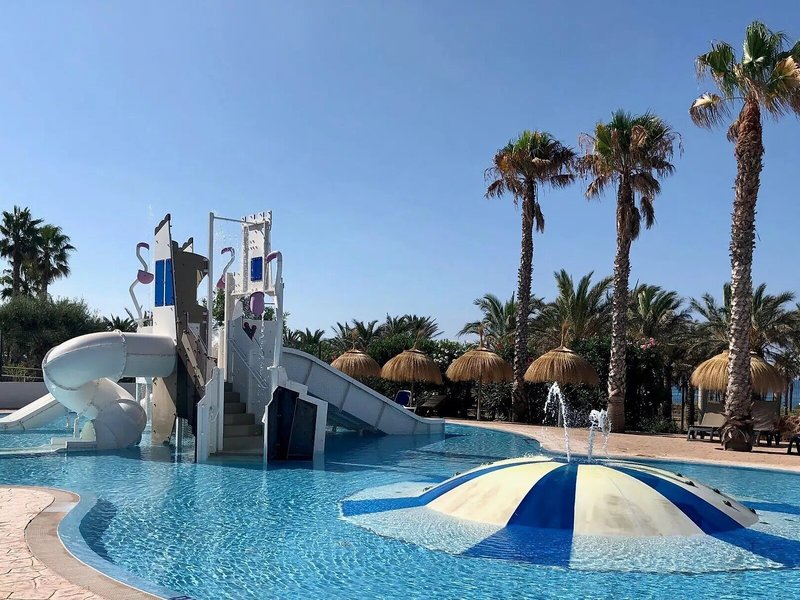 SunConnect Cabogata Garden 12