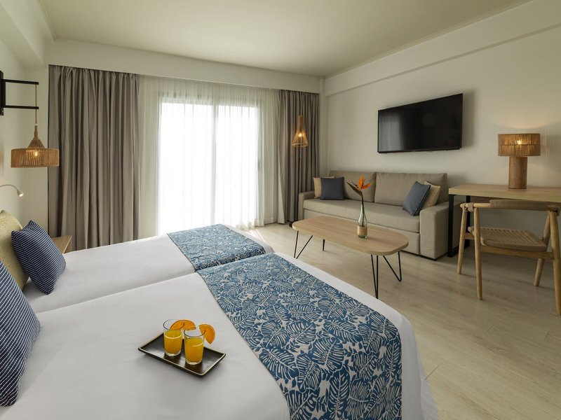 SunConnect Cabogata Garden 46