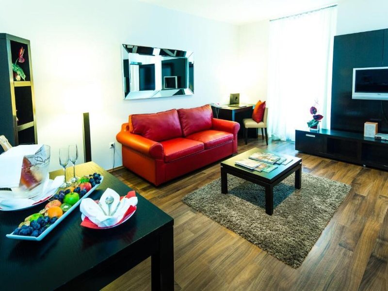 The Levante Laudon 16