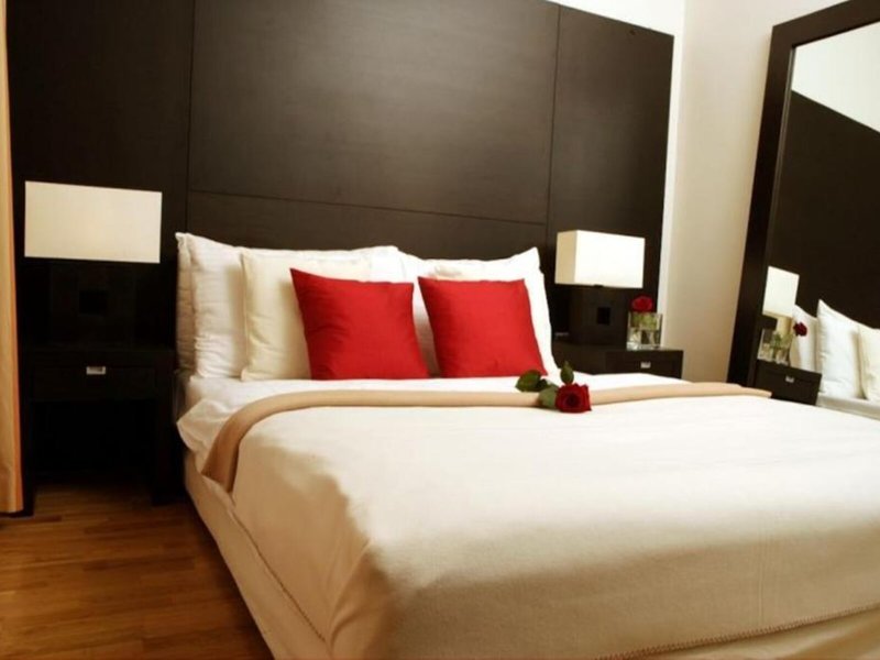 The Levante Laudon 27