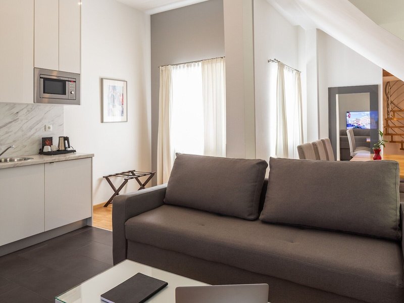 The Levante Laudon 44