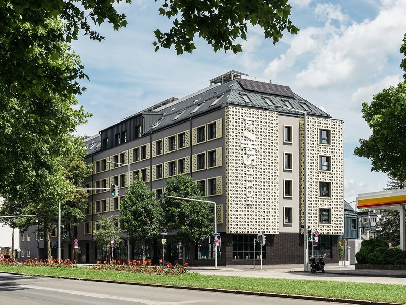 Hotel Schani UNO City 3