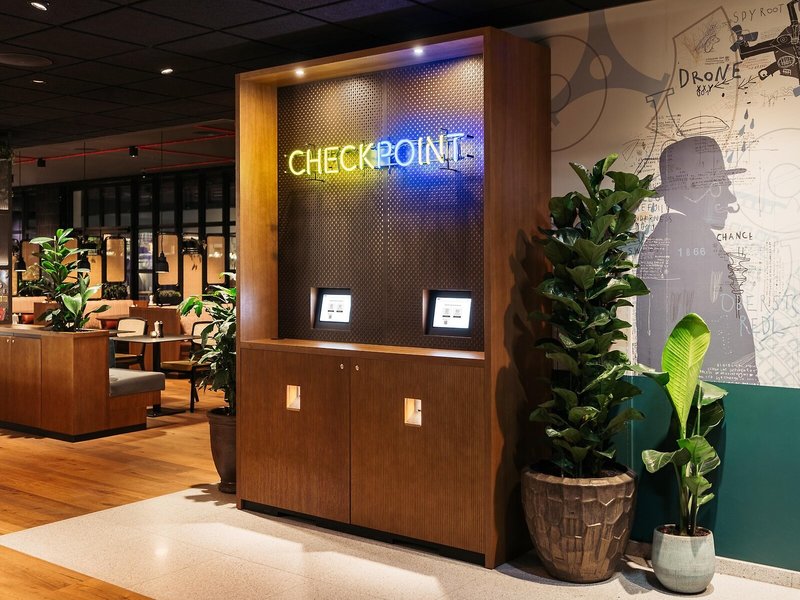 Hotel Schani UNO City 4