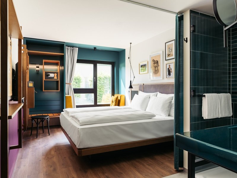 Hotel Schani UNO City 28