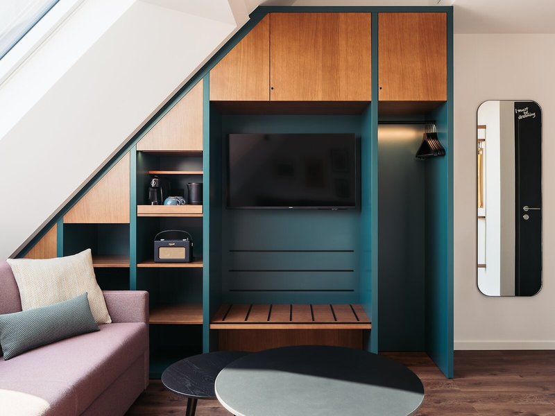 Hotel Schani UNO City 36