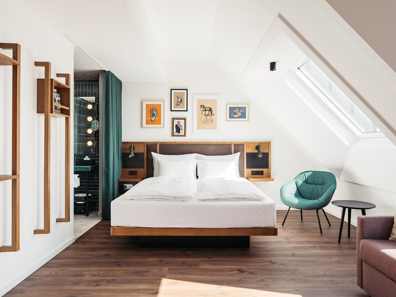 Hotel Schani UNO City 40