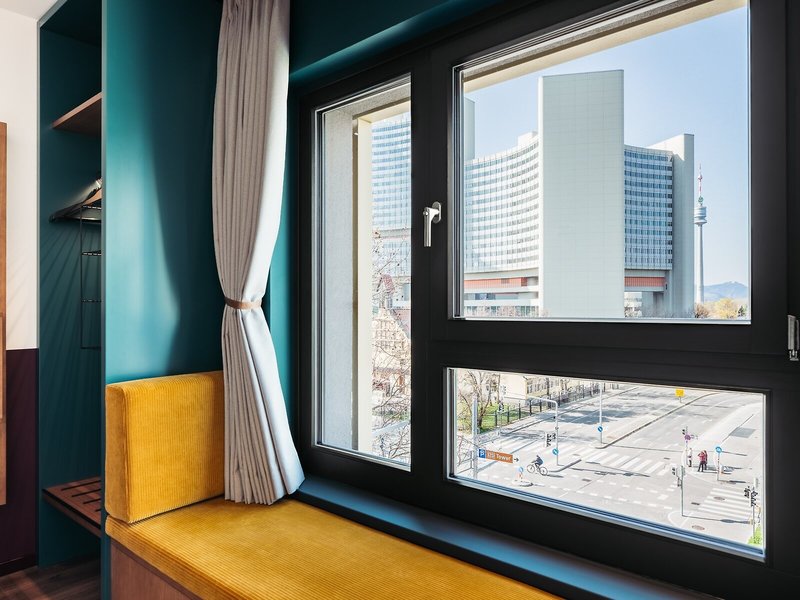 Hotel Schani UNO City 41