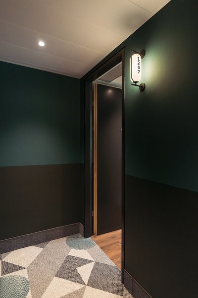 Hotel Schani UNO City 43