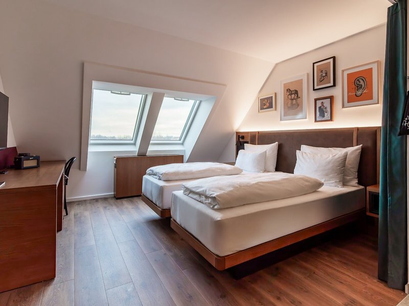 Hotel Schani UNO City 47