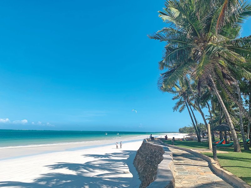 Neptune Palm Beach Boutique Resort & Spa 9