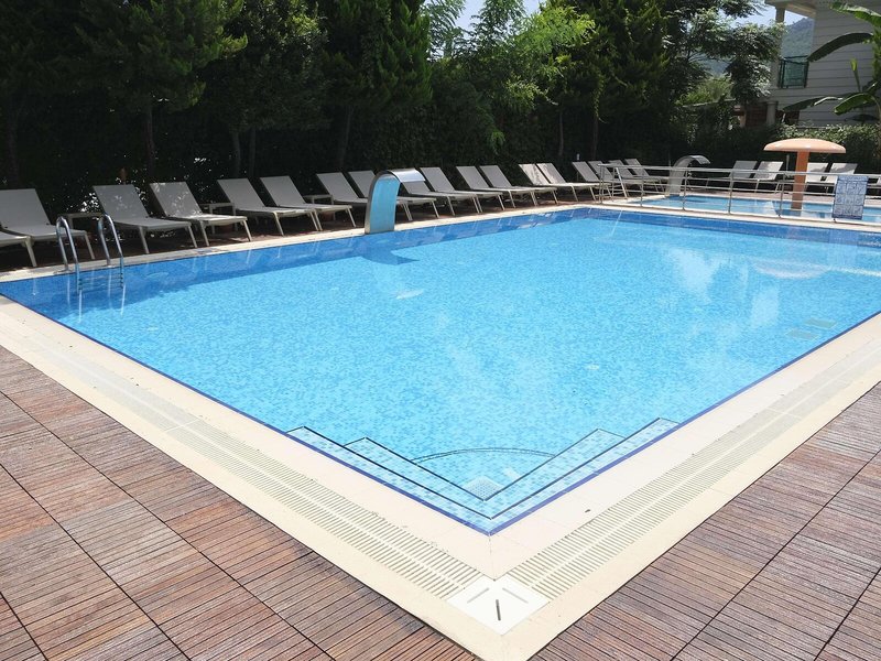 Ambassador Hotel  12