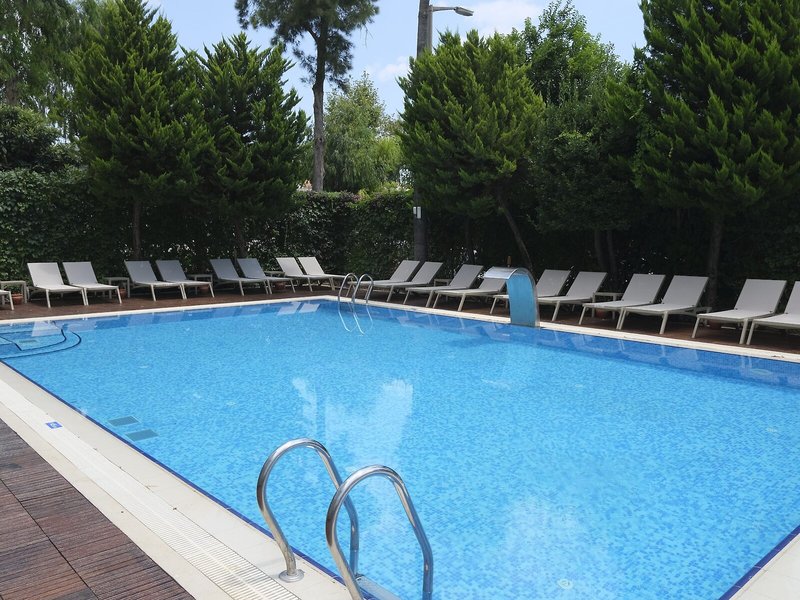 Ambassador Hotel  20