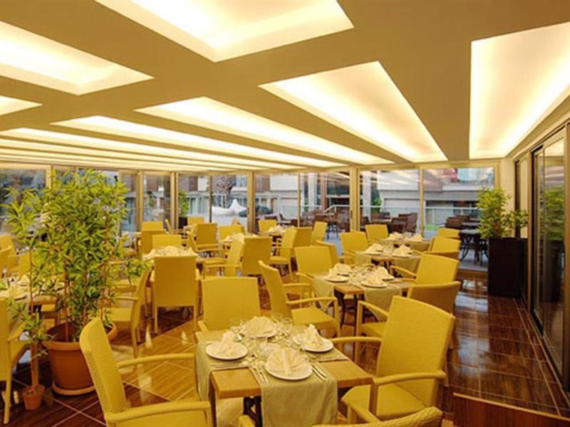 Ambassador Hotel  31