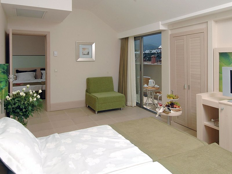 Ambassador Hotel  45