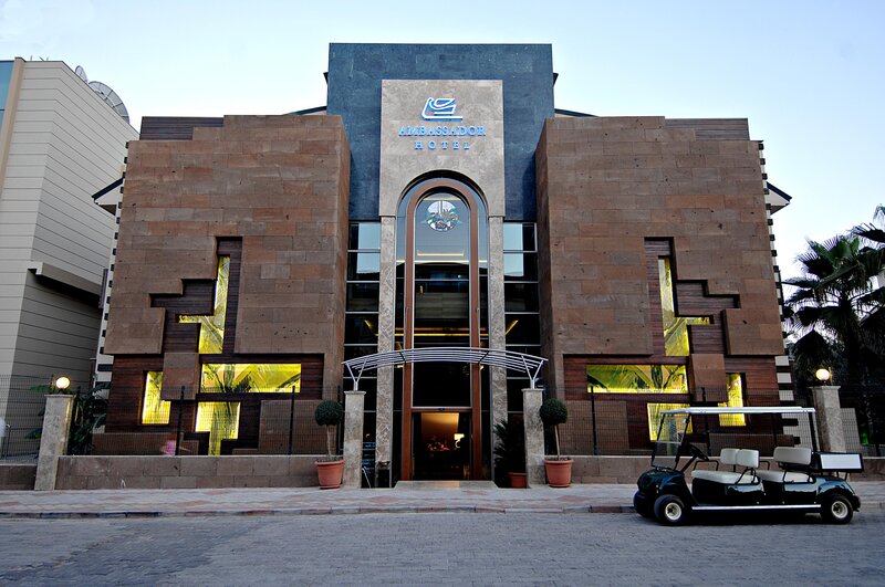 Ambassador Plaza Hotel 2