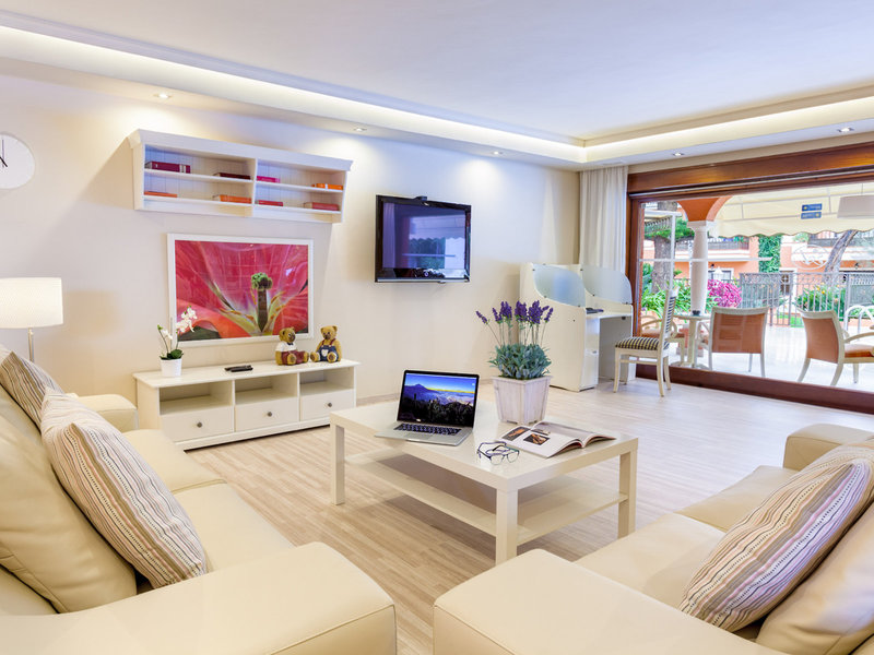 Ambassador Apartamentos 13 - Health & Beauty