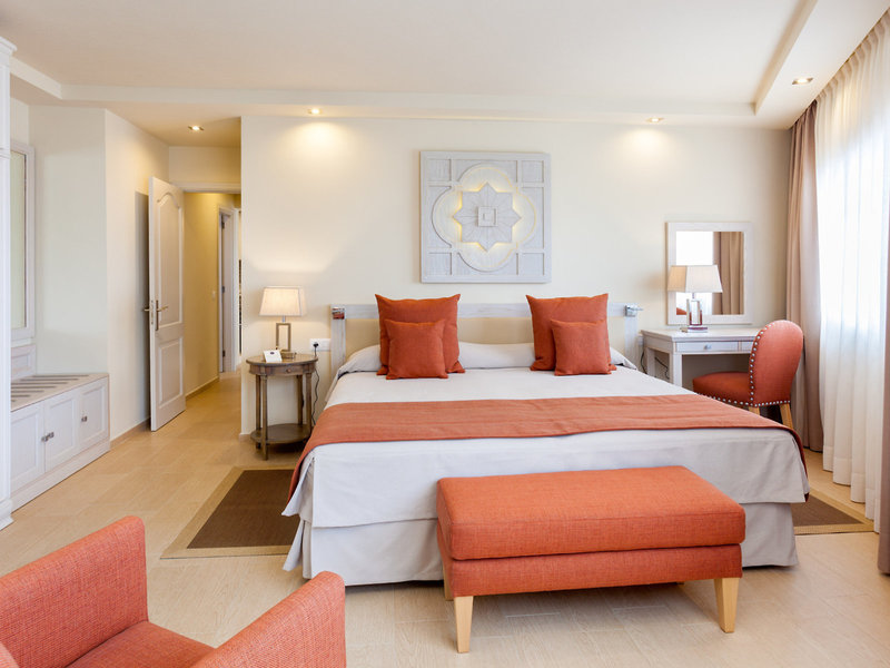Ambassador Apartamentos 17 - Room Example