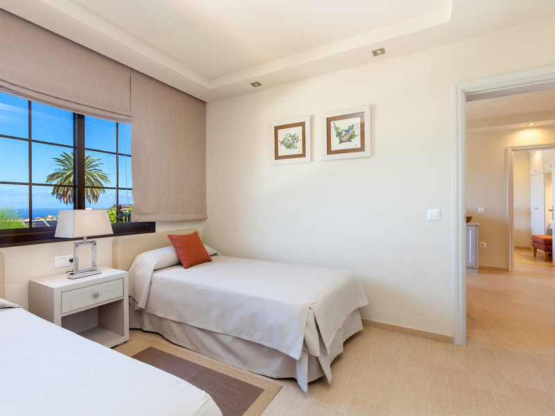 Ambassador Apartamentos 19 - Room Example