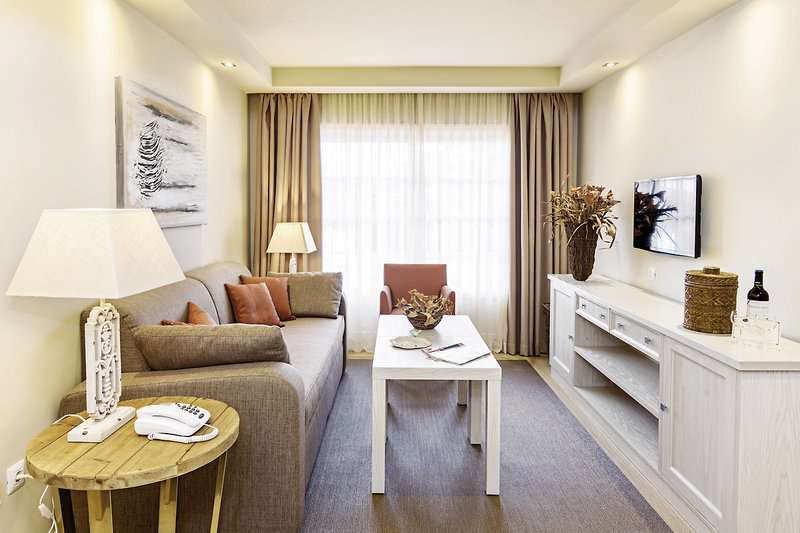 Ambassador Apartamentos 9