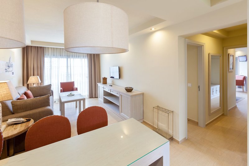 Ambassador Apartamentos 2