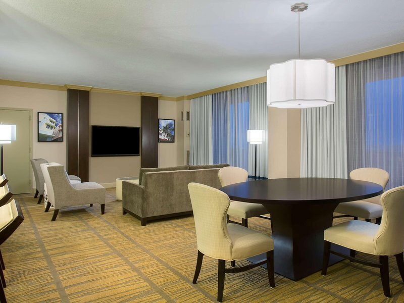 DoubleTree by Hilton Hotel Miami Airport & Convention Center 16