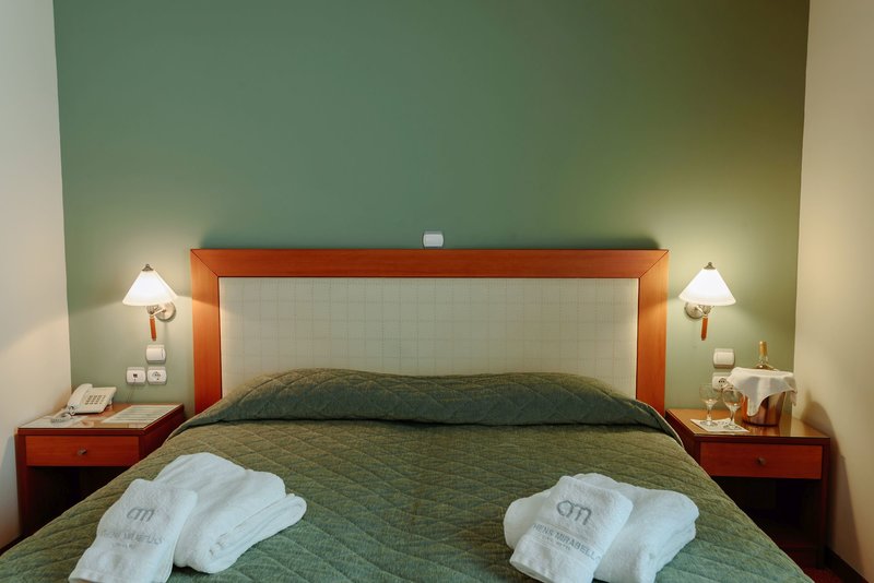 The Athens Mirabello 15