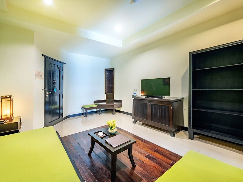 Lanta Cha Da Beach Resort & Spa 36